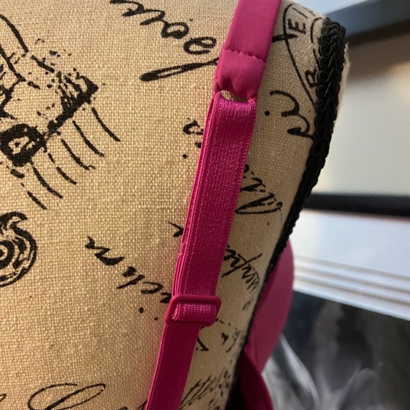 Pink Padded Bra 36D - Picture 5 of 8